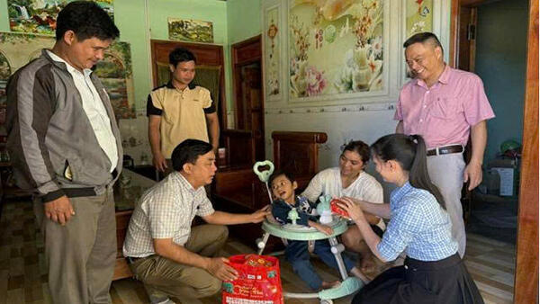 Xã Tây Trà Bồng: Tổ chức chương trình Vui tết Trung thu năm 2025